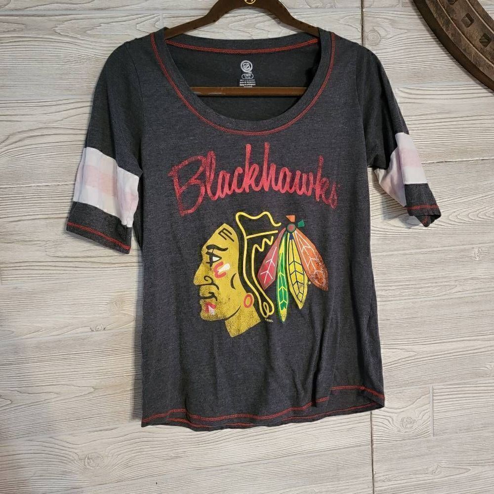 Chicago Blackhawks NHL Hockey Shirt SZ L (11-13) Juniors Girls